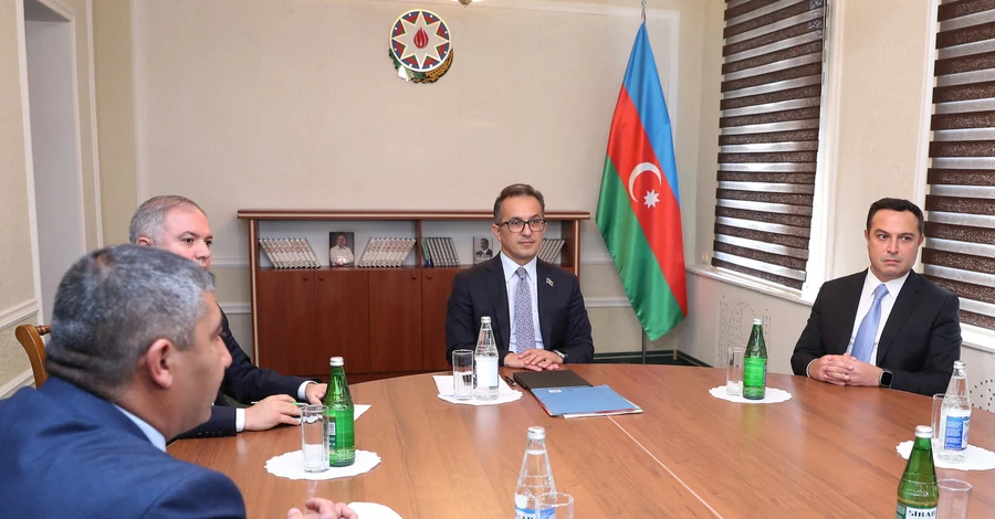 Делегация Азербайджана впервые встретилась с армянами Нагорного Карабаха