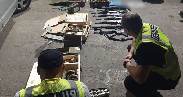 На Киевщине у чиновника военкомата нашли большой арсенал оружия 