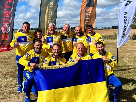 Українці виграли чемпіонат світу з ловлі коропа