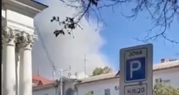 СМИ: В Севастополе на место взрыва съезжаются скорые