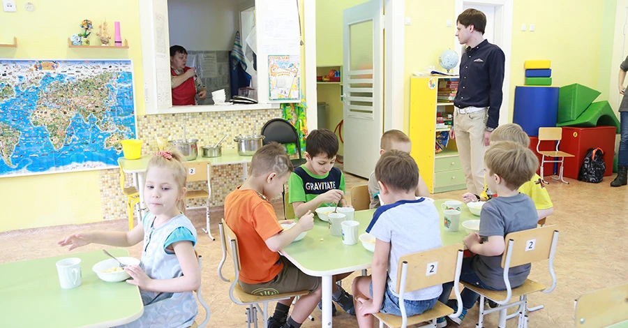В МОН создадут специальные группы в детсадах для детей, которые выехали из Украины 