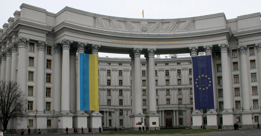 МЗС: Білорусь готує зустріч іноземного дипкорпусу із викраденими дітьми з України