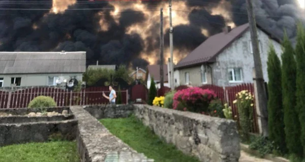 На Ивано-Франковщине после порыва нефтепровода госпитализировали шесть человек с ожогами