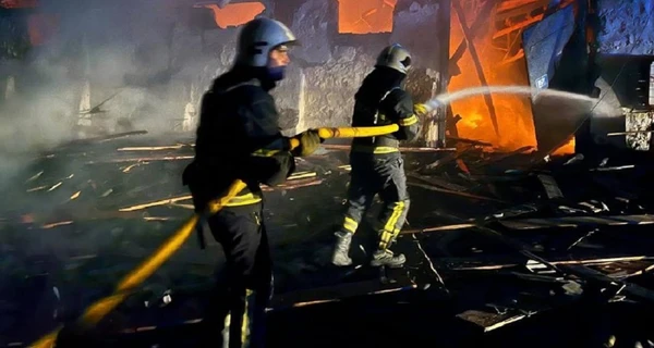 РФ ночью атаковала Умань беспилотниками, есть попадания в склады с зерном