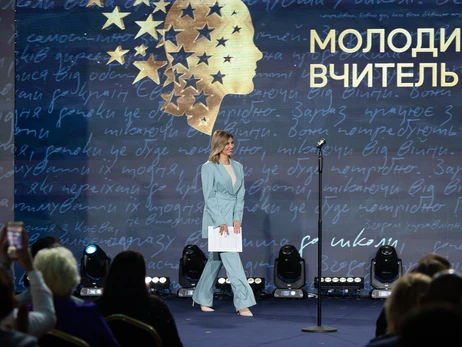 Елена Зеленская наградила одного из победителей премии Global Teacher Prize Ukraine 2023