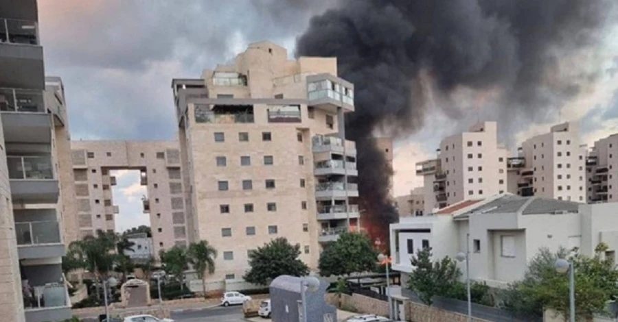 Сектор Газа нанес массированный ракетный удар по Израилю, погиб человек, ранены