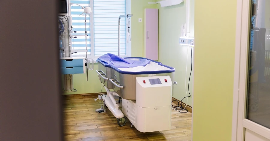 У львівській лікарні з'явилося унікальне ліжко для дітей із опіками