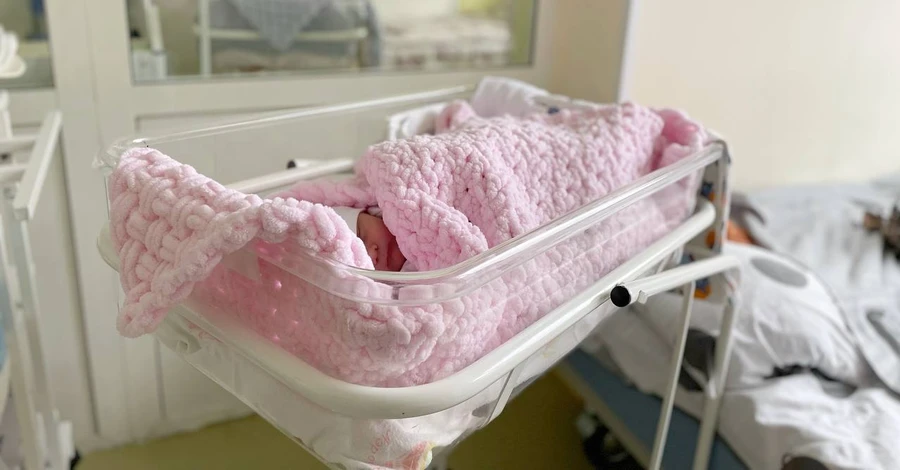 У Львові врятували новонароджене немовля з гігантською пухлиною