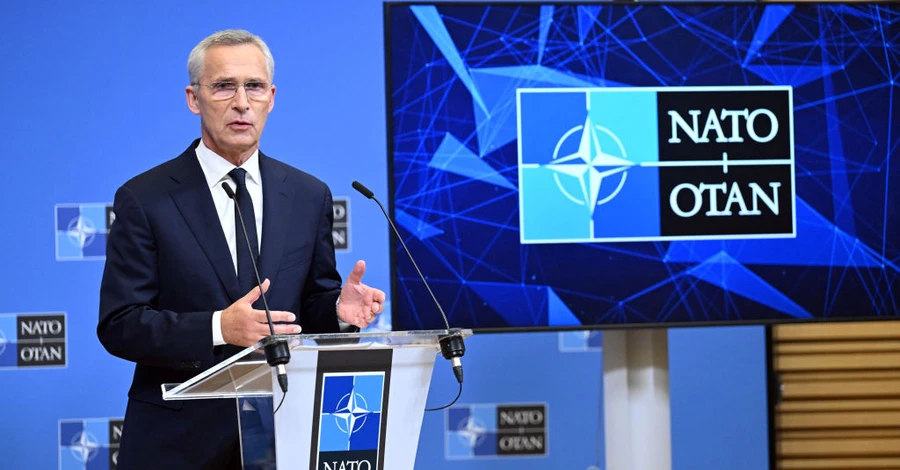 Столтенберг заверил, что НАТО поможет Украине пережить 
