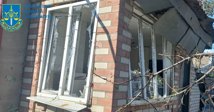 У Чорнобаївці від обстрілів РФ загинув чоловік, пошкоджені десятки будинків та частково немає світла