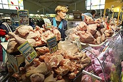 На центральном рынке нашли 5 тонн испорченного импортного мяса 