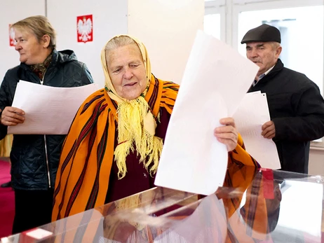 На вибори у Польщі прийшла рекордна кількість громадян, місця у парламенті отримали 5 партій