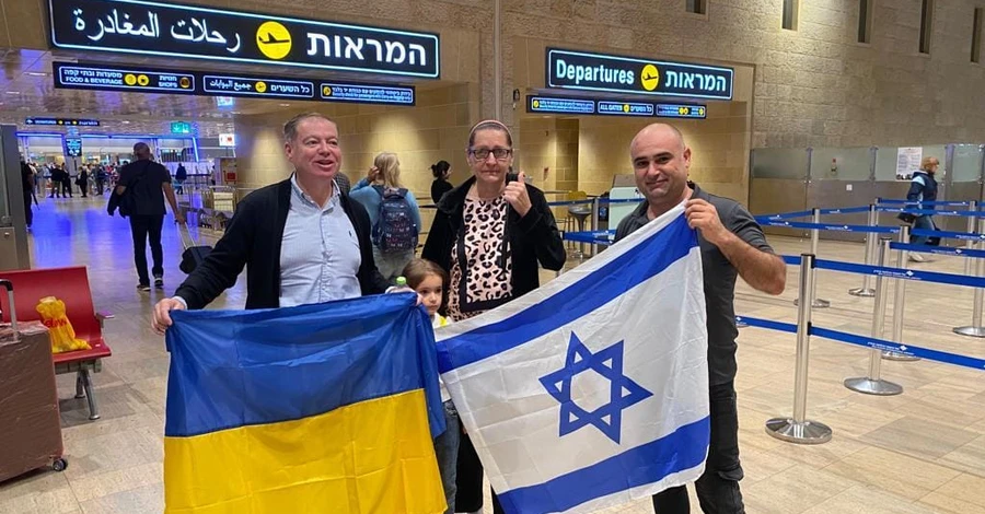 Из Израиля вылетел четвертый борт с 79 эвакуированными украинцами