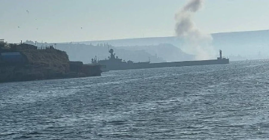 В Севастополе раздалось несколько взрывов, оккупационная «власть» заявила о «подводной» атаке