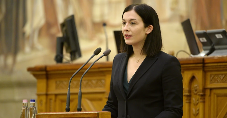 Венгерская евродепутат заявила, что ЕС нужна победа Украины, и призывает ускорить и увеличить помощь