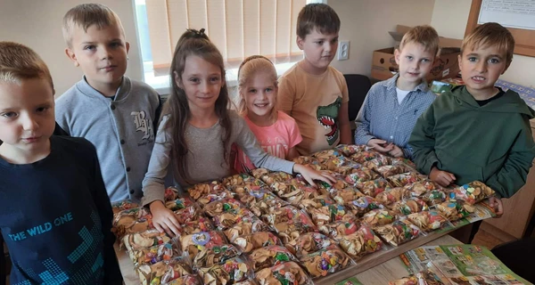 Волынский отряд семилеток-волонтеров отправляет на фронт полезные сладости