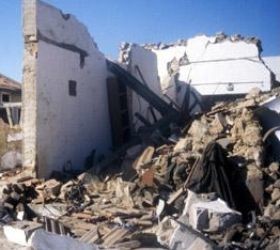 В Иране землетрясение разрушило 100 домов  