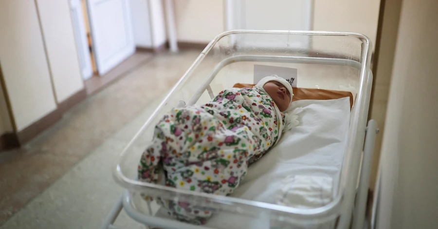 В МОЗ знайшли порушення у пологових та перинатальних центрах - вигадують діагнози новонародженим 