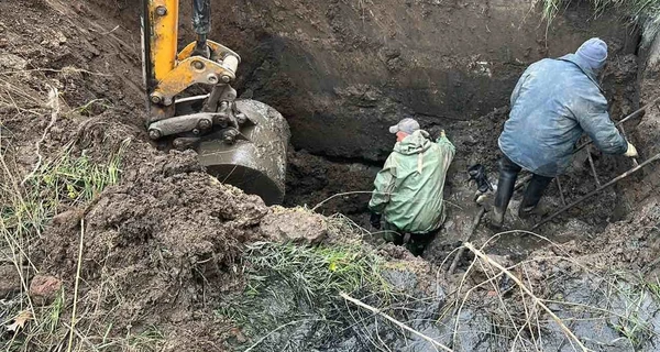 В Житомире полностью отключили водоснабжение из-за аварии на коллекторе