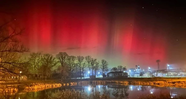 Не факт, что это было северное сияние: ночное красное небо удивило украинцев
