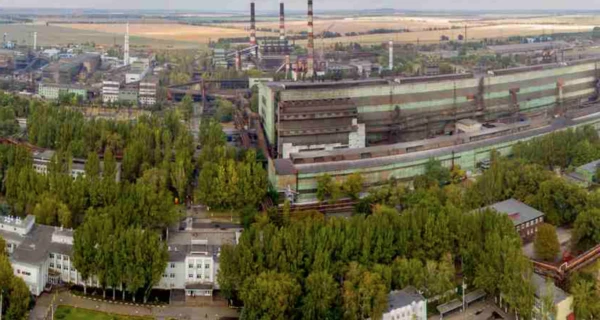 Еще один завод форесплавов Коломойского объявил об остановке производства