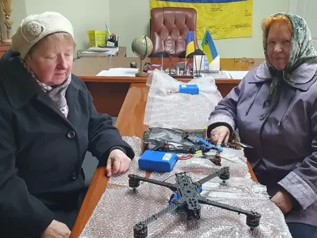 На Прикарпатті дві пенсіонерки придбали дрони-камікадзе для ЗСУ