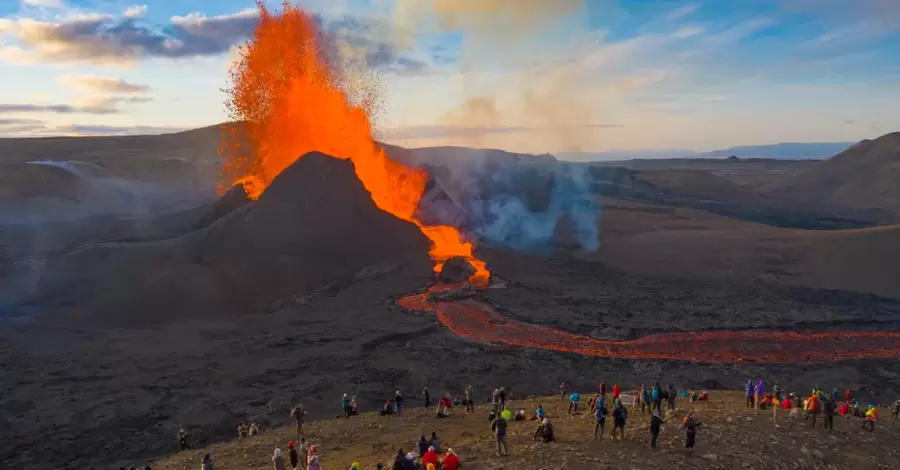 В Ісландії за 38 годин сталось 2 200 землетрусів, є загроза виверження вулкану