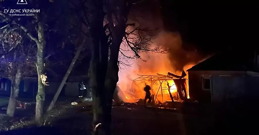 РФ ударила ракетой возле развлекательного комплекса в Харькове