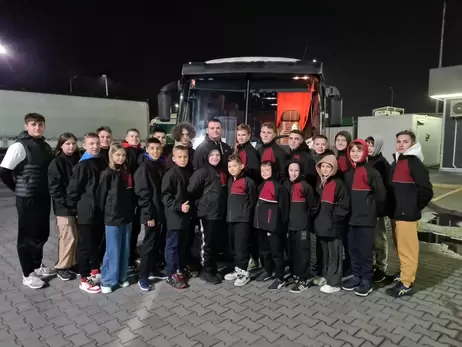 В Ужгороде среди ночи мобилизовали водителя автобуса, привезшего детей на соревнование - журналист
