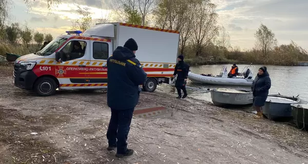 На Полтавщине вторые сутки водолазы ищут рыбаков, пропавших после опрокидывания лодки