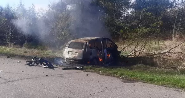 РФ обстреляла Херсон, снаряды попали в авто с мамой и младенцем и в больницу (обновлено)