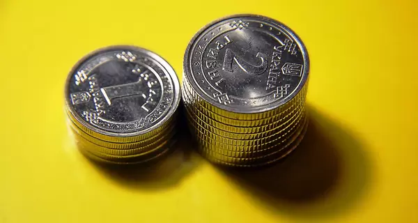 НБУ планирует редизайн монет 1 и 2 гривны, чтобы сделать их менее похожими