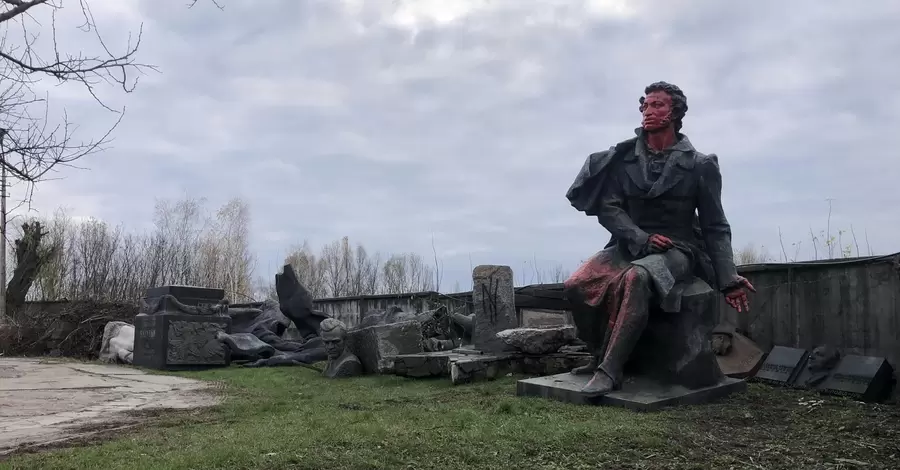 Скульптор показав, де зберігається демонтований із Шулявки пам'ятник Пушкіну