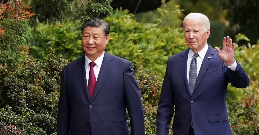 Байден назвав Сі Цзіньпіна «диктатором» за кілька годин після зустрічі з ним