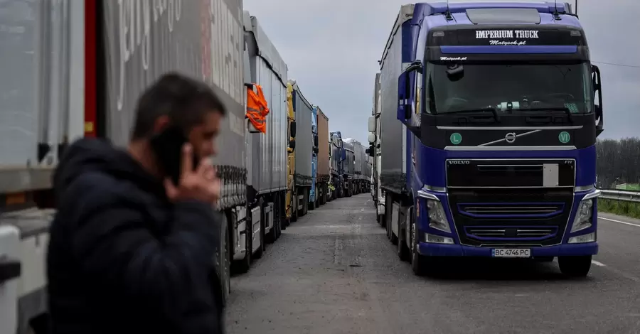Украина отклонила требование польских перевозчиков на переговорах – блокирование границы продолжится