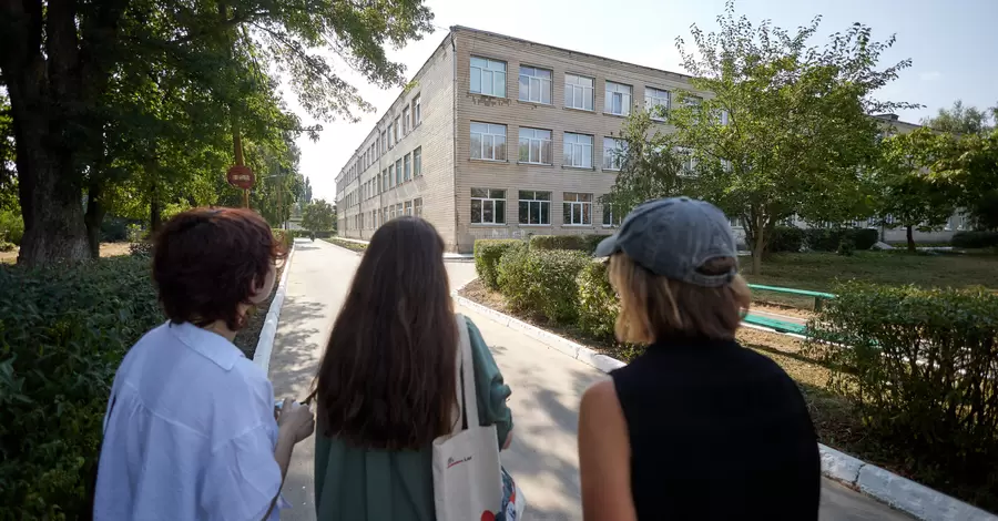 Перші пʼять “радянських” шкіл в Україні відремонтують за новими 12 архітектурними принципами