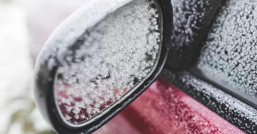В Украину идет первый снег — водителей призвали переобувать автомобили