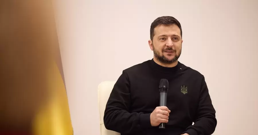 Зеленський анонсував вирішення проблеми з виїздом студентів за кордон