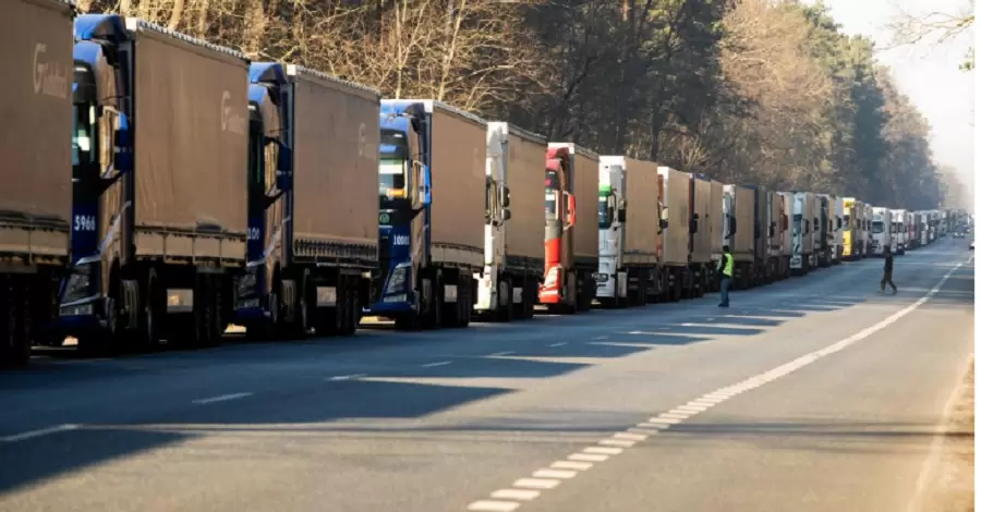 В очередях на польской границе почти 3 тысячи грузовиков - ГПСУ