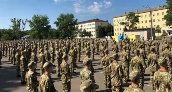 В Черниговской области военная часть закупила генераторы по завышенной цене, но военным они не достались