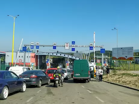 Словацкие автоперевозчики заблокировали пункт пропуска 