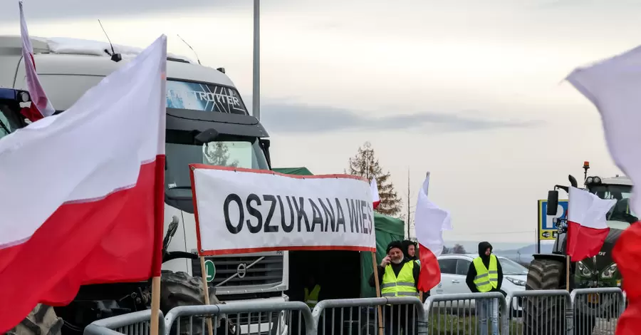 Блокування польськими перевізниками кордону: чи є тут «рука Москви»