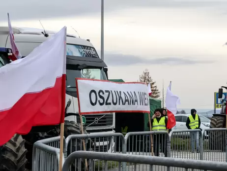 Блокування польськими перевізниками кордону: чи є тут «рука Москви»