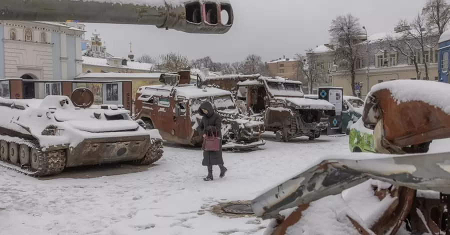 В Киеве энергетики перейдут на усиленный режим работы из-за снегопада и порывов ветра