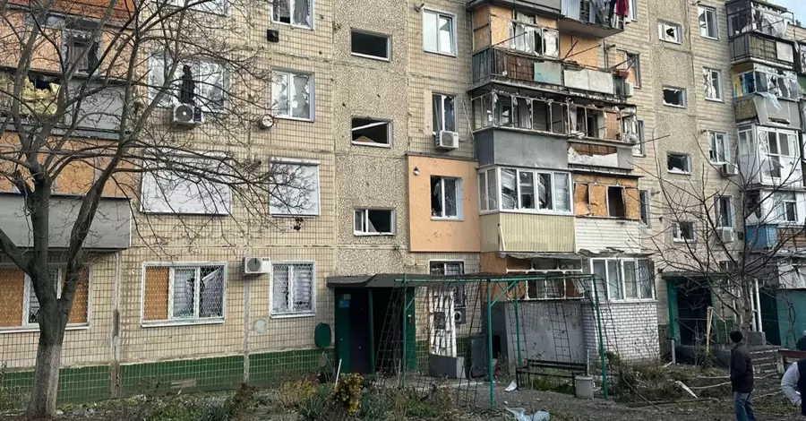 Россияне из тяжелой артиллерии обстреляли Никопольский район, один человек получил ранения