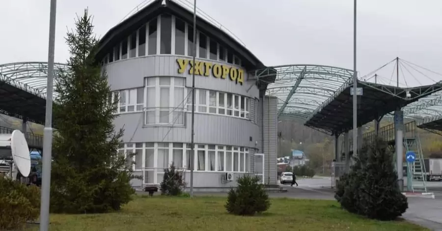 Словацькі перевізники погрожують заблокувати головний КПП на кордоні з Україною