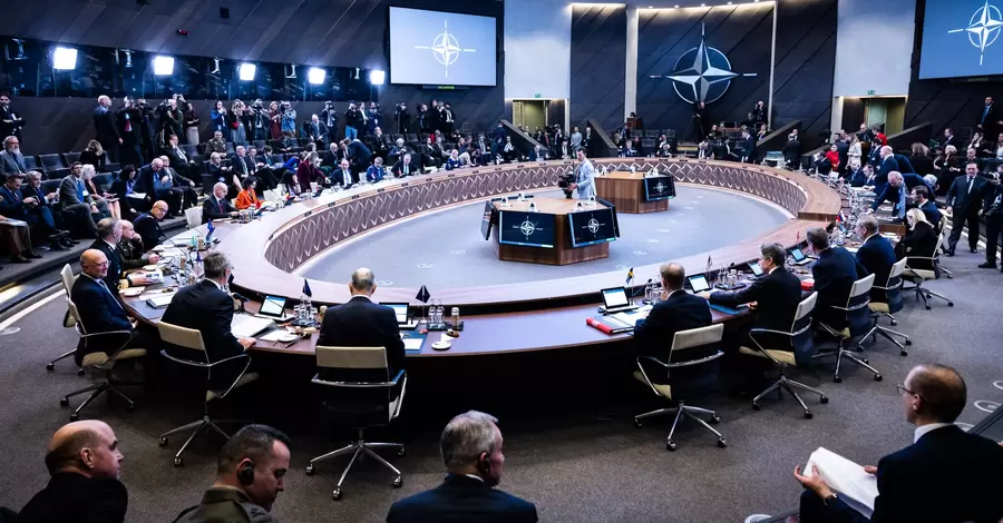 У Брюсселі розпочалося перше засідання Ради Україна - НАТО на рівні глав МЗС