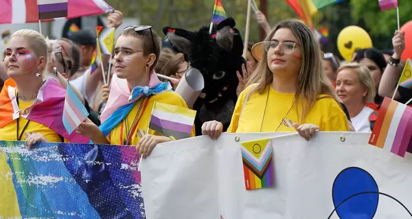 В России суд признал движение ЛГБТ экстремистским и запретил его
