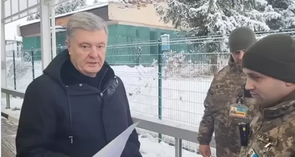 Петр Порошенко пожаловался, что пограничники не выпустили его в командировку за границу