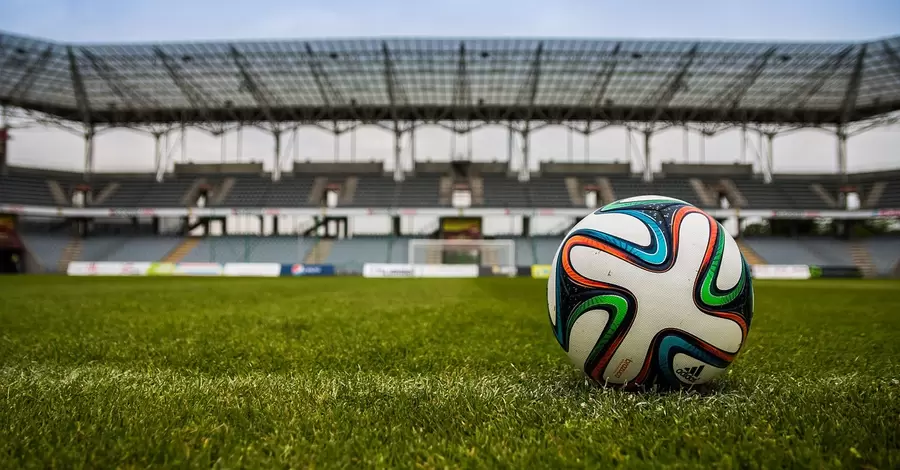 В Украине болельщики уже могу посещать футбольные матчи 